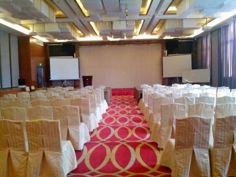 Ramada Plaza Guangzhou Hotell Exteriör bild
