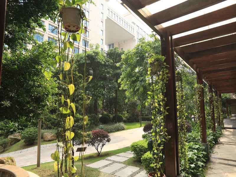 Ramada Plaza Guangzhou Hotell Exteriör bild