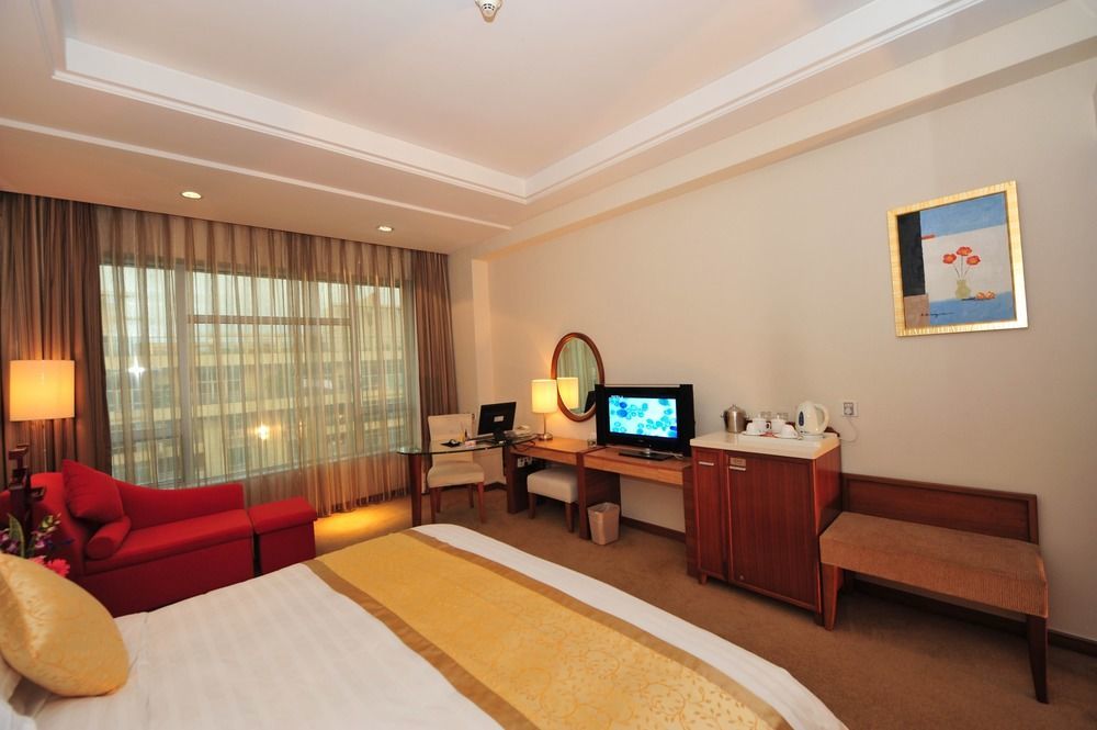 Ramada Plaza Guangzhou Hotell Exteriör bild
