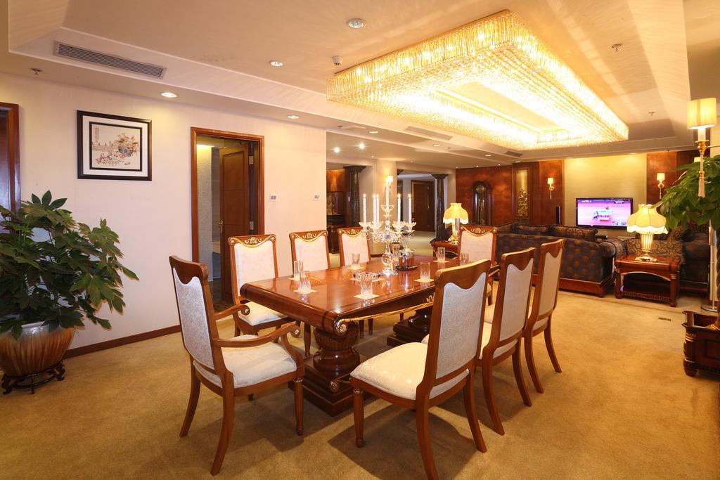 Ramada Plaza Guangzhou Hotell Exteriör bild