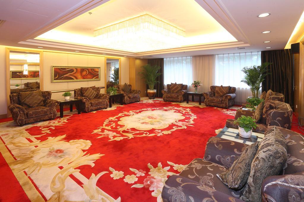 Ramada Plaza Guangzhou Hotell Exteriör bild